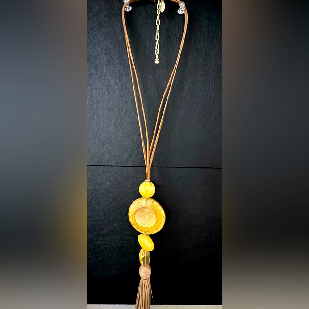 NWT Chicos leather/gold medallion necklace